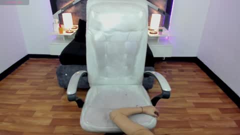 Snapshot of lunitaa18 chatting on 6, 2, 2025 V A L E R I A online show from 6, 2, 2025