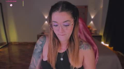 LUNA ROSE online show from 16, 12, 2025