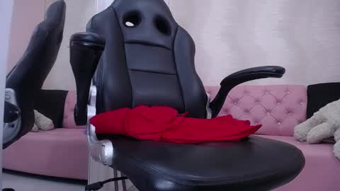 Snapshot of lunnadoll chatting on 5, 3, 2025 Katty what ever do you want on my pv is for extra tokens minimi 250 tks ty u for understand online show from 5, 3, 2025