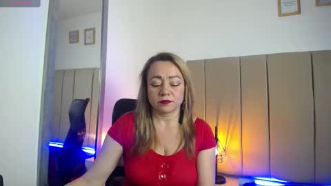 Lupita223 online show from 10, 3, 2025