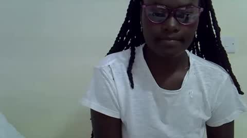 Snapshot of lupitah_ chatting on 11, 2, 2025 sweet girl online show from 11, 2, 2025