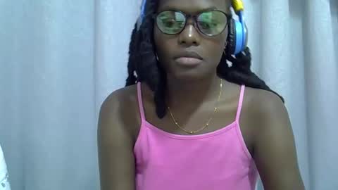 Snapshot of lupitah_ chatting on 15, 10, 2025 sweet girl online show from 15, 10, 2025