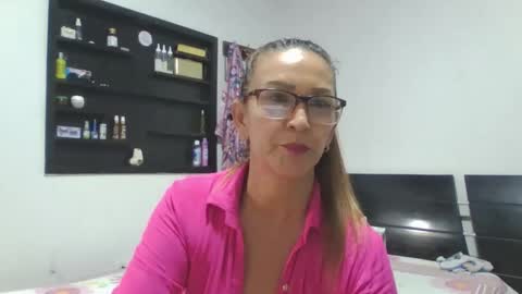 Snapshot of lupitavega_ chatting on 1, 10, 2025 Lupita online show from 1, 10, 2025