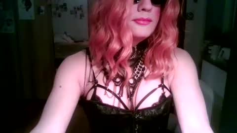 Snapshot of lurabedear chatting on 10, 4, 2026 CD Latino in Sweden online show from 10, 4, 2026