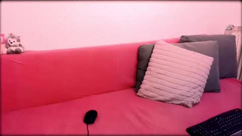 Snapshot of lurosincubus chatting on 14, 12, 2025 lurosincubus online show from 14, 12, 2025