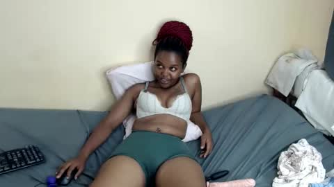 Snapshot of lush_goddess chatting on 16, 4, 2026 shan online show from 16, 4, 2026