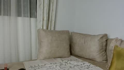 Karly    follow for next broadcast updates kisses online show from 31, 1, 2025