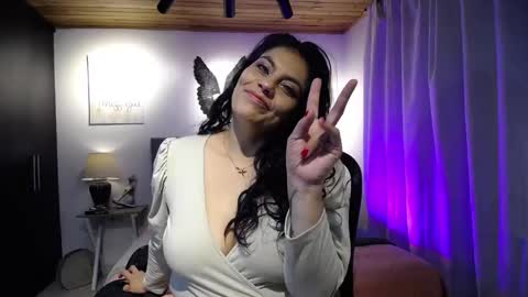 Angela 3 online show from 22, 2, 2025