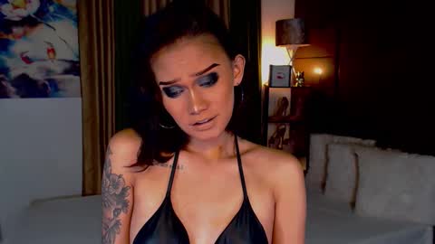 AdriannaFowks online show from 13, 2, 2025