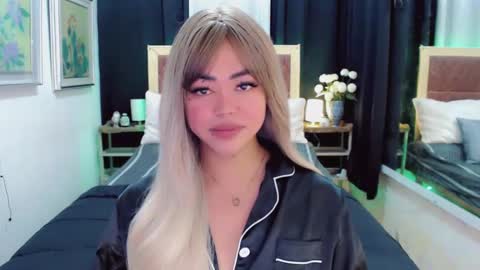 Snapshot of lustfuloffendertrina chatting on 8, 1, 2025 Trina online show from 8, 1, 2025