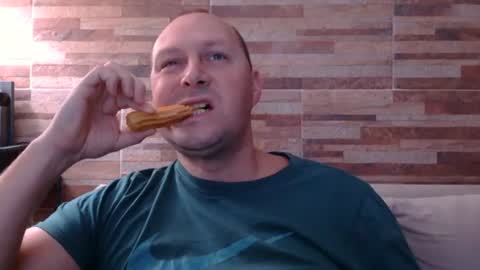 Snapshot of lustonfan chatting on 15, 6, 2026 lustonfan online show from 15, 6, 2026