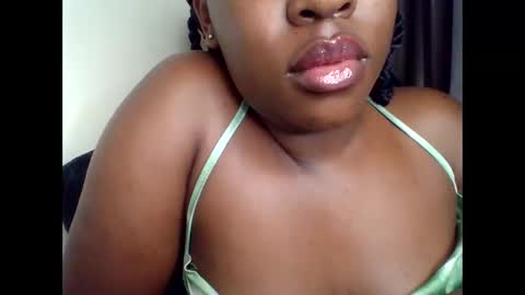 lustrous-choco online show from 18, 4, 2026