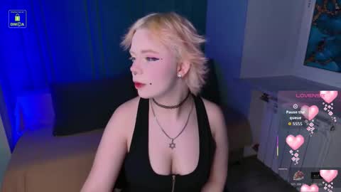 Snapshot of lustyempress chatting on 30, 10, 2025 SALLY online show from 30, 10, 2025