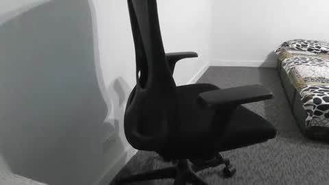 Snapshot of lustyhunk95 chatting on 12, 12, 2024 lustyhunk95 online show from 12, 12, 2024