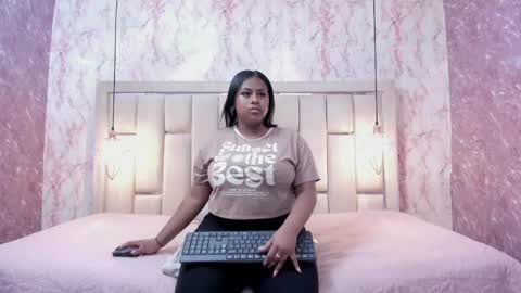Snapshot of luu_adams chatting on 30, 4, 2026 Luu online show from 30, 4, 2026