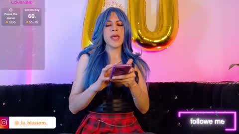 Snapshot of luu_blossom__ chatting on 12, 1, 2026 Lu Blossom online show from 12, 1, 2026