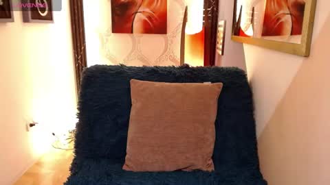 Snapshot of luuciaa_moor chatting on 23, 6, 2026 Luccia online show from 23, 6, 2026