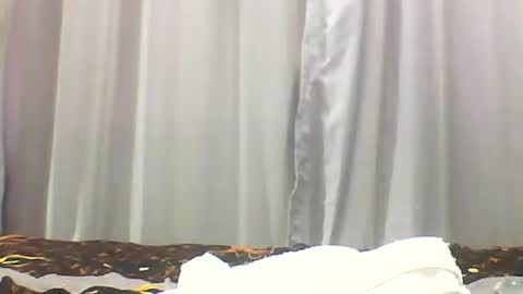 Bee Bee online show from 12, 1, 2026