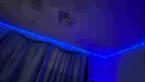 Snapshot of luvvlee chatting on 13, 9, 2025 luvvlee online show from 13, 9, 2025