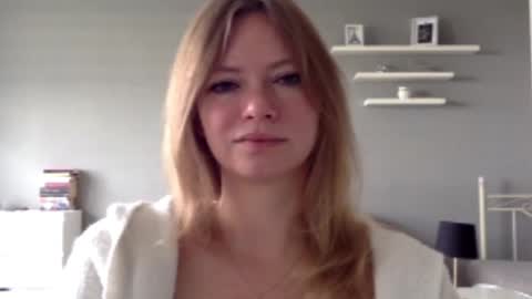 Snapshot of lux_millie chatting on 17, 9, 2025 Millie online show from 17, 9, 2025