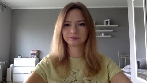 Snapshot of lux_millie chatting on 26, 9, 2025 Millie online show from 26, 9, 2025