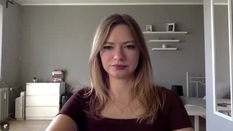 Snapshot of lux_millie chatting on 3, 10, 2025 Millie online show from 3, 10, 2025