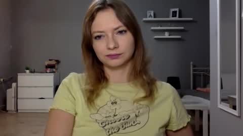 Snapshot of lux_millie chatting on 30, 10, 2025 Millie online show from 30, 10, 2025