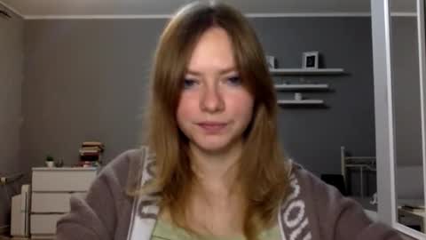 Snapshot of lux_millie chatting on 15, 11, 2025 Millie online show from 15, 11, 2025