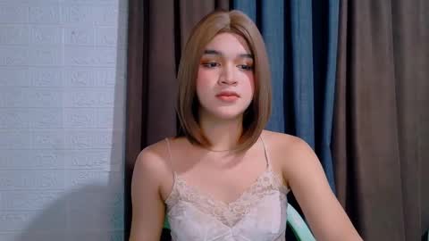 queen lux online show from 12, 2, 2026