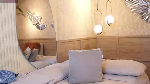 Luxa  online show from 17, 4, 2026