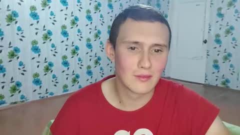 Snapshot of luxeboy_ chatting on 8, 10, 2025 Mike online show from 8, 10, 2025