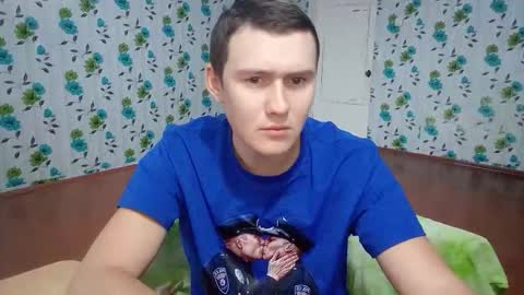 Snapshot of luxeboy_ chatting on 25, 10, 2025 Mike online show from 25, 10, 2025