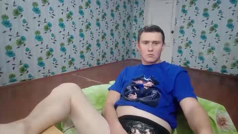 Snapshot of luxeboy_ chatting on 26, 10, 2025 Mike online show from 26, 10, 2025