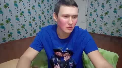 Snapshot of luxeboy_ chatting on 28, 10, 2025 Mike online show from 28, 10, 2025