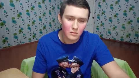 Snapshot of luxeboy_ chatting on 9, 11, 2025 Mike online show from 9, 11, 2025