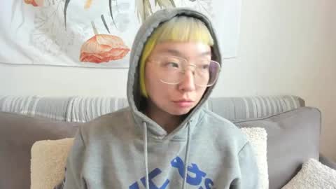 LuxGray online show from 13, 4, 2026