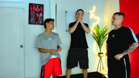 Snapshot of luxhousexx chatting on 11, 4, 2026 Jackson and Matt online show from 11, 4, 2026