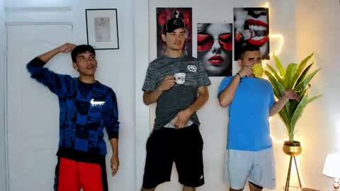 Snapshot of luxhousexx chatting on 15, 4, 2026 Jackson and Matt online show from 15, 4, 2026