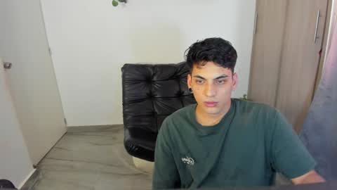 Snapshot of luxrx chatting on 15, 5, 2026 luxrx online show from 15, 5, 2026