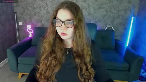 luxsopphia_ online show from 27, 3, 2026