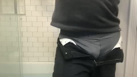 lvguynextdoor440656 online show from 26, 2, 2026