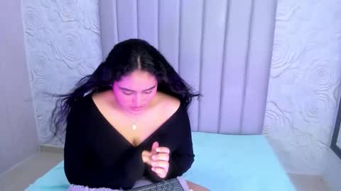 LYA DUBOIS  online show from 24, 2, 2026