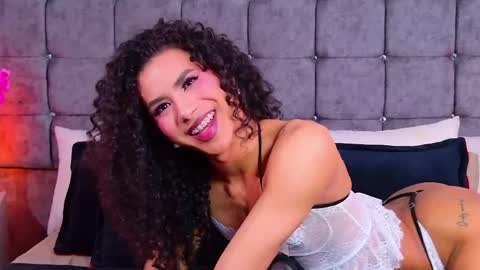 Snapshot of lyadumont chatting on 28, 5, 2026 LYA online show from 28, 5, 2026