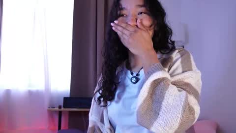 Lyhana Lee online show from 5, 12, 2025