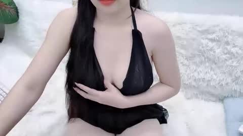 lyly_sweet97 online show from 18, 4, 2026