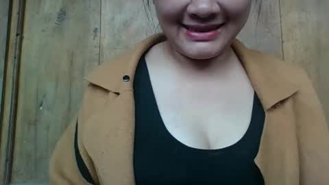 Snapshot of lylymai chatting on 28, 9, 2025 lylymai online show from 28, 9, 2025