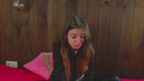 Snapshot of lyndsaymcghan chatting on 25, 9, 2025 Nancy online show from 25, 9, 2025