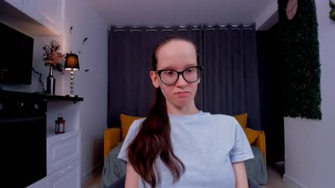 Sara online show from 4, 3, 2025