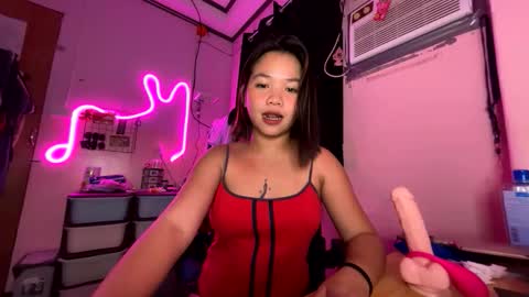 Snapshot of lynieeefck chatting on 11, 10, 2025 I am Lyn- DONT FORGET TO FOLLOW ME online show from 11, 10, 2025