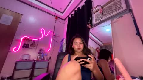 Snapshot of lynieeefck chatting on 19, 10, 2025 I am Lyn- DONT FORGET TO FOLLOW ME online show from 19, 10, 2025